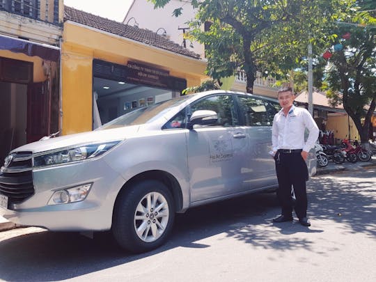 Transfert privé entre l'aéroport de Vinh et le centre-ville de Vinh