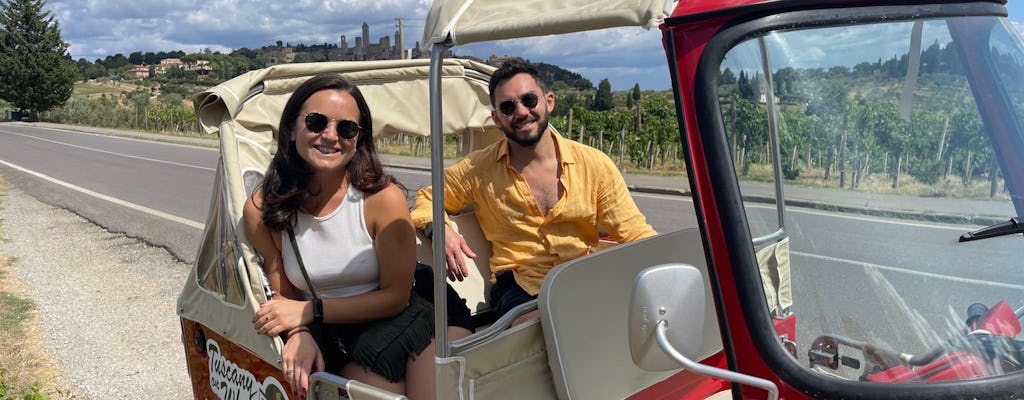 Passeio panorâmico de tuk-tuk em Chianti com almoço