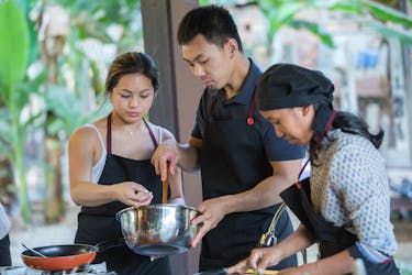 Урок камбоджийской кулинарии в доме местного жителя