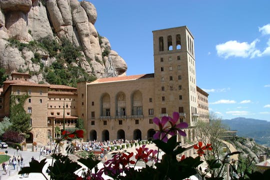 Easy Montserrat bus tour from Barcelona