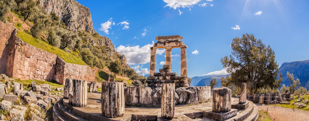 Sitio arqueológico de Delfos con realidad virtual de Atenas