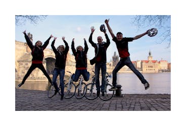 Excursão turística de bicicleta para grupos pequenos em Praga