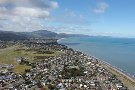 Scenic Kapiti Coast and helicopter flight tour with lunch