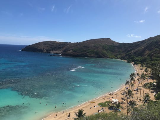 'Beauty and the Feast' sightseeing & food tour from Ko Olina