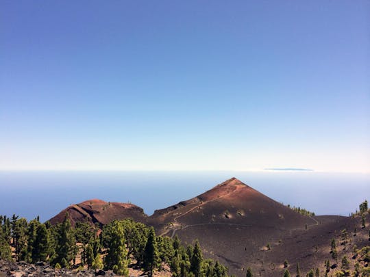 Fottur langs Volcano Route på La Palma – med transport