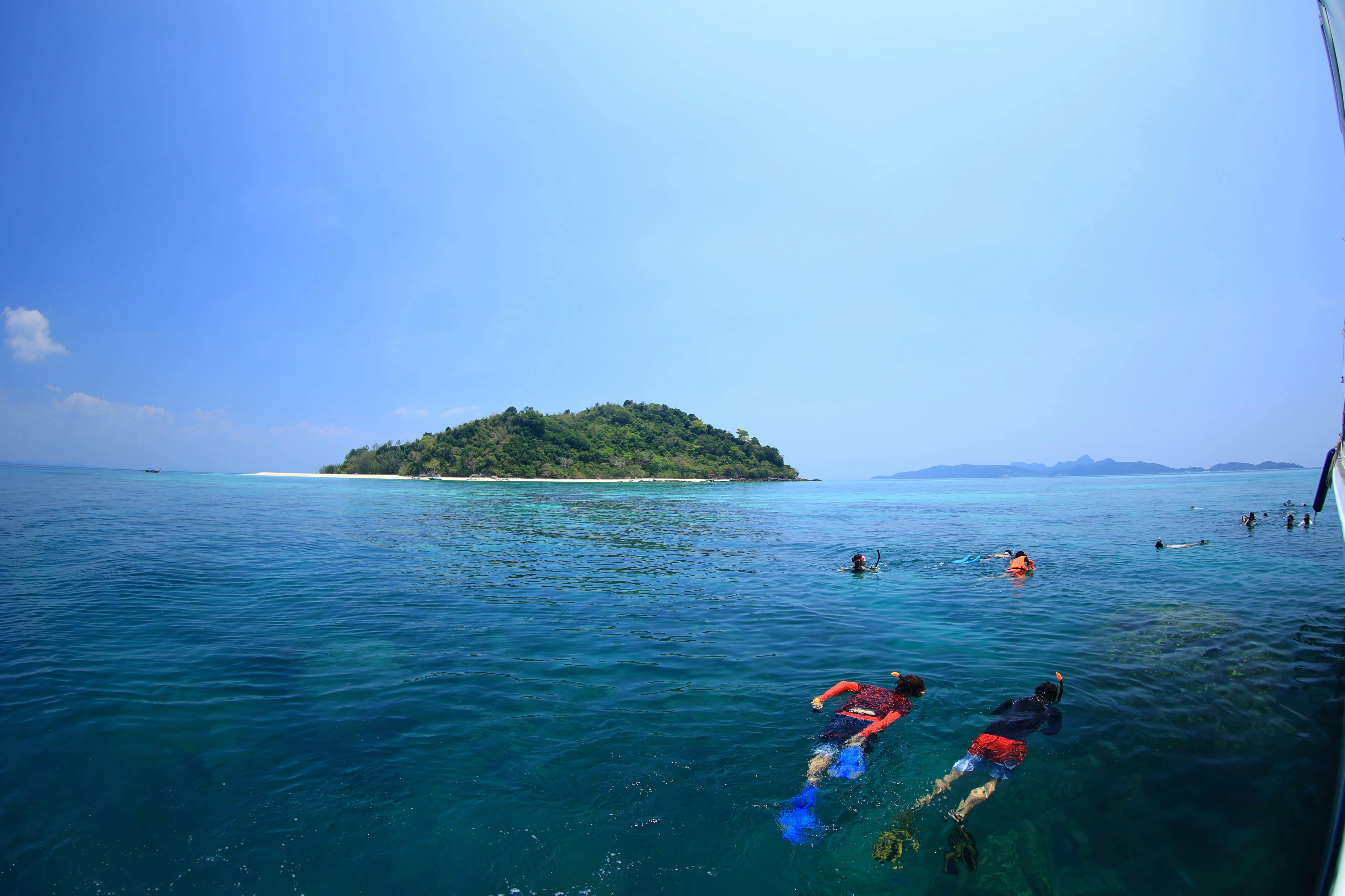 Phi Phi Islands & Pileh Lagoon Speedboat Tour