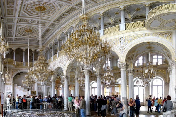 Jogo de missões para celular - As obras-primas do Hermitage em São Petersburgo