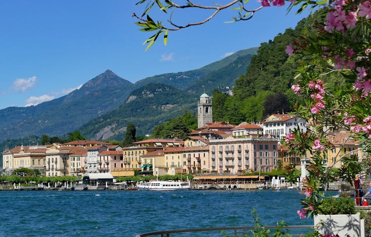 Bus excursion to Lugano and Bellagio from Como