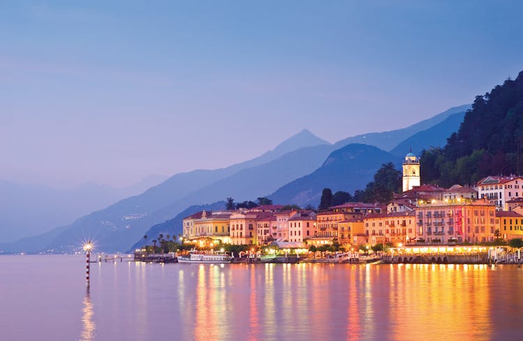 Como, Lugano and Bellagio luxury bus from Milan