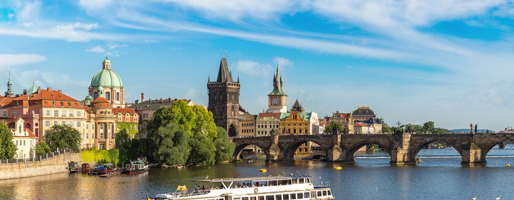 Cruise on the Vltava River with refreshments