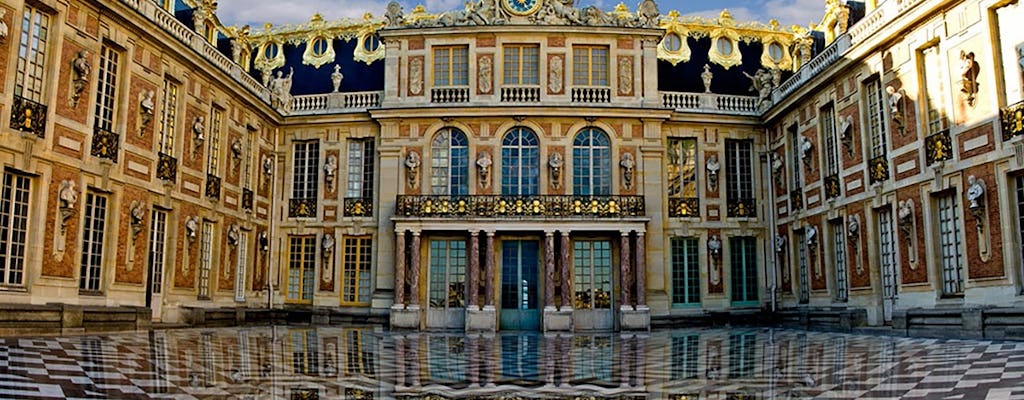 Traslado privado al Palacio de Versalles en un Minivan de lujo