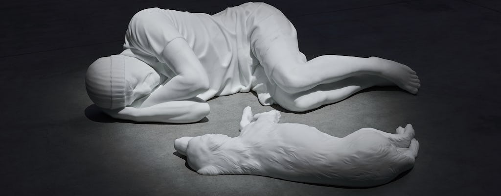 Visita guidata alla mostra "Breath Ghosts Blind" di Maurizio Cattelan