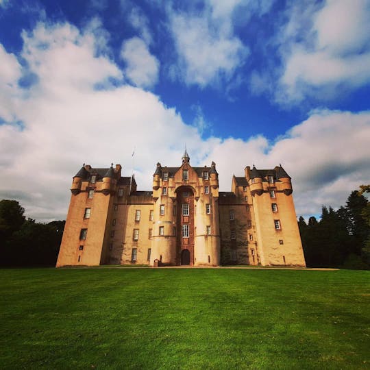 Trilha do castelo escocês em Aberdeenshire