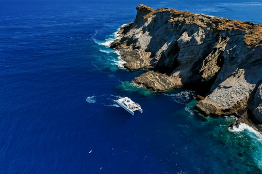 Niihau and Na Pali Coast Full-Day Snorkeling Cruise