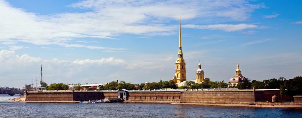 St. Petersburg: Fabergé Museum met een wandeling over rivieren en kanalen
