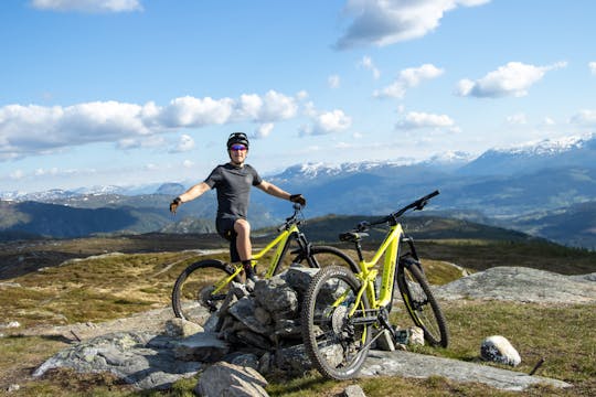 Alquiler de bicicletas eléctricas de montaña en Voss