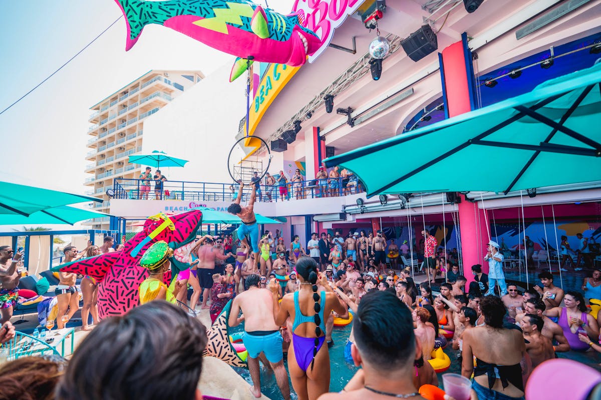 Coco Bongo beach party ticket in Cancun