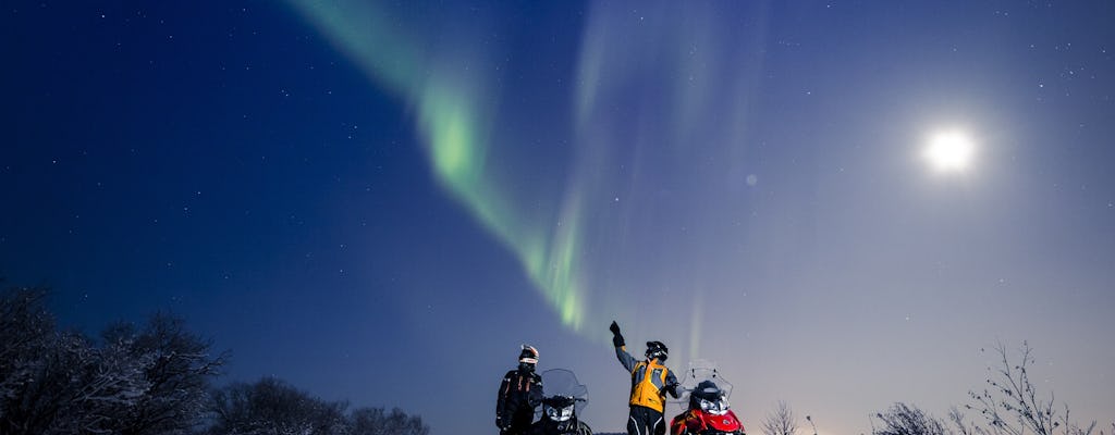 Nordlichttour mit dem Schneemobil ab Levi