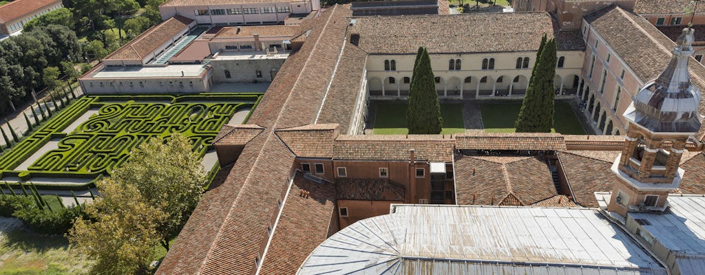 Visita a la Fundación Giorgio Cini con el laberinto de Borges, la madera y las capillas del Vaticano con audioguía
