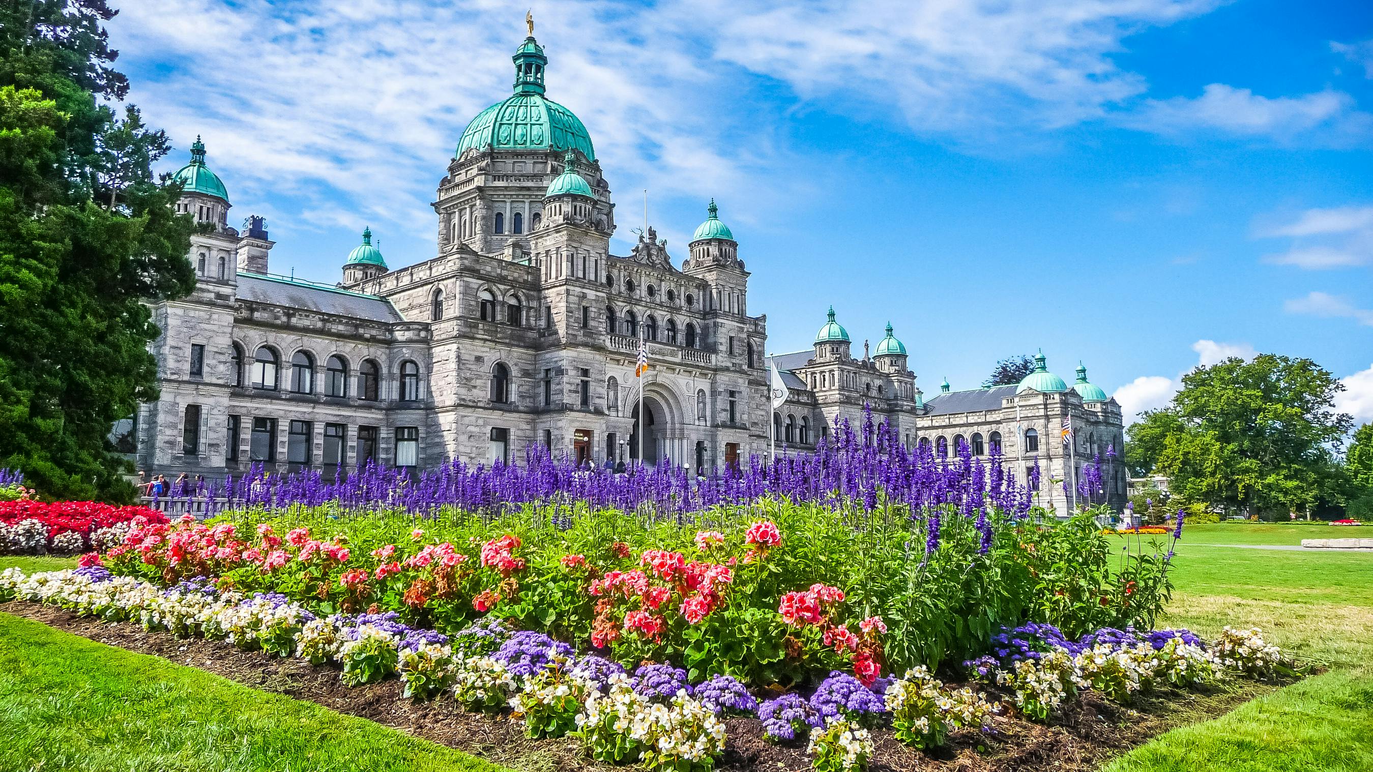 Self-guided walking tour of Downtown Victoria