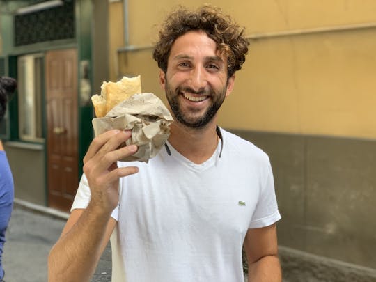 Tour de comida callejera local de Nápoles