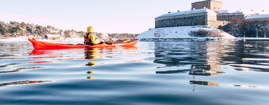 Tour invernale in kayak nell'Arcipelago