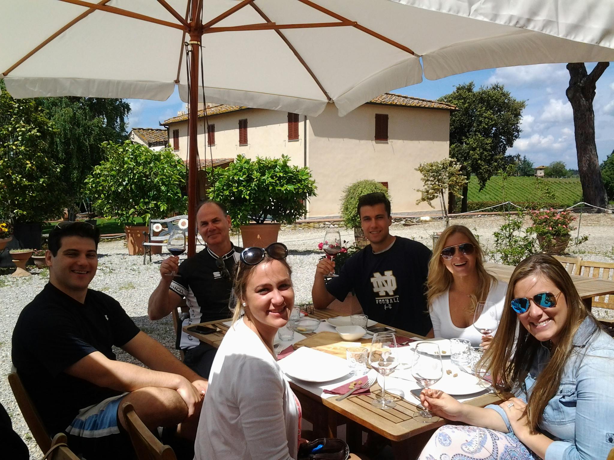 Chianti winery tour with 4 wines, cheese and bruschettas tasting