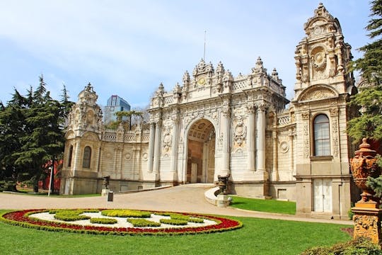 Discover Dolmabahce Palace VIP tickets with highlights tour and audio guide