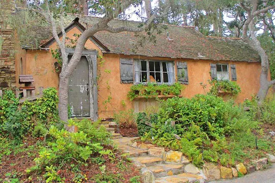 Carmel-by-the-Sea off-the-beaten-path self-guided audio tour