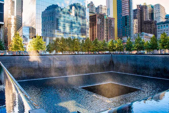 Boleto combinado de visita guiada al One World Observatory y 9-11 Memorial