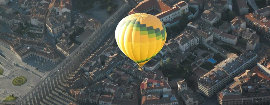 Lot balonem na ogrzane powietrze w Segowii