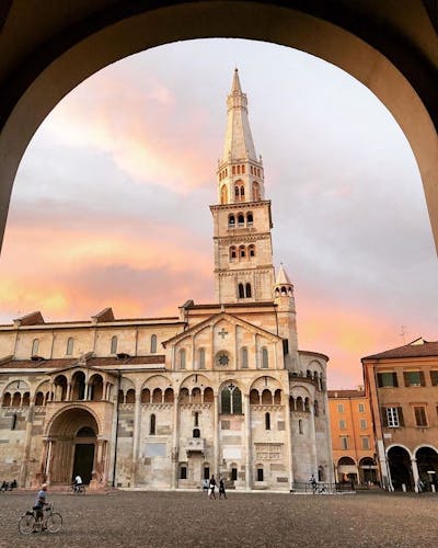 Modena private foodie walking tour with lunch