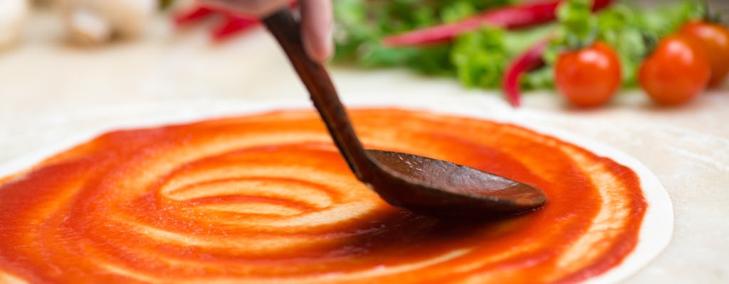 Pizza-making class at FICO Eataly World