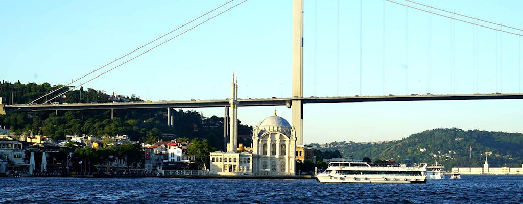 Giro turistico della città di Istanbul in autobus e battello