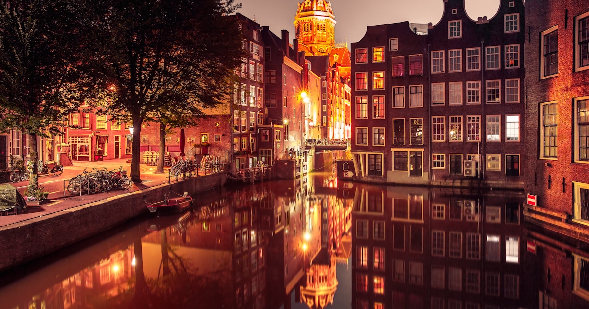 Visit De Wallen