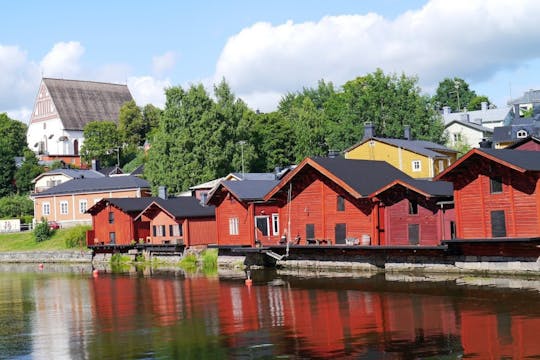 Romantic walking tour in Porvoo