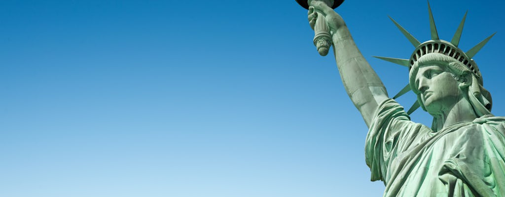 Evite las colas: monumento y museo del 11 de septiembre con crucero a la Estatua de la Libertad