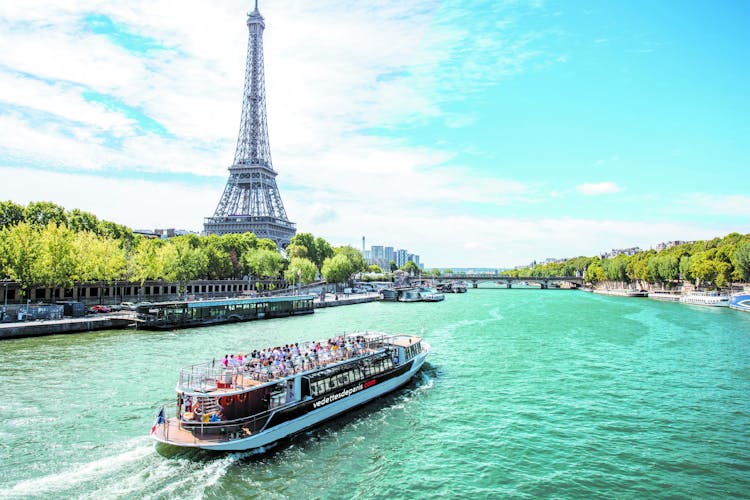 Sightseeing cruise tickets with live guide