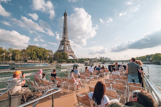 Seine River cruise with gourmet French crêpe