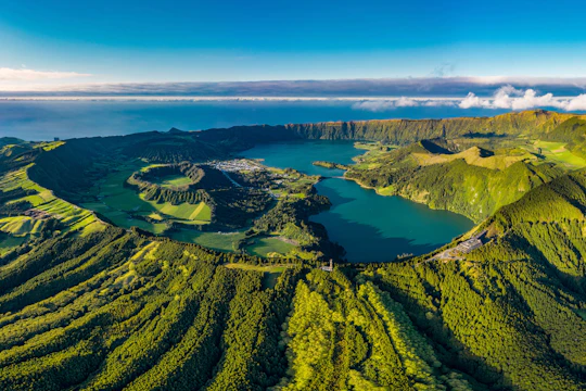 Sete Cidades minivan tour with pineapple farm visit