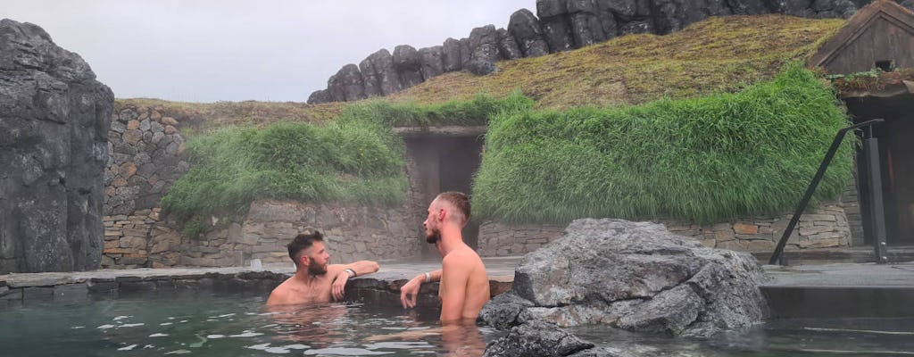 Visite en petit groupe de Reykjavik au Cercle d'Or, au cratère volcanique de Kerid avec entrée au Sky Lagoon