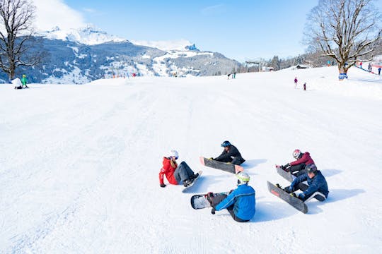 Pacchetto snowboard pomeridiano per principianti a Grindelwald