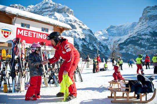 Dia inteiro de diversão na neve na Bodmi Arena em Grindelwald