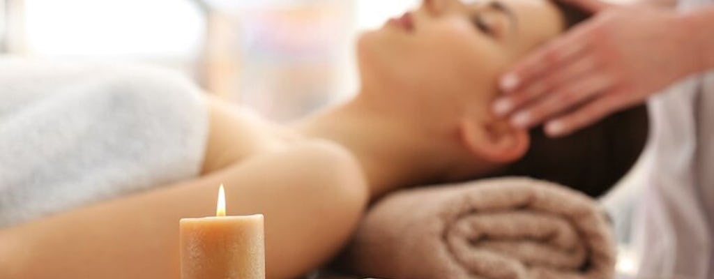 Expérience de massage aromathérapie dans un bain turc de luxe