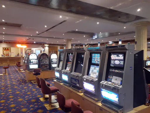 Casino Dinner and Dancing Show