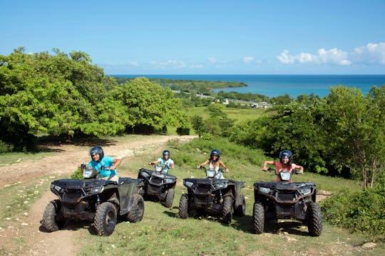Chukka Ocean Outpost safari pojazdem z napędem 4x4