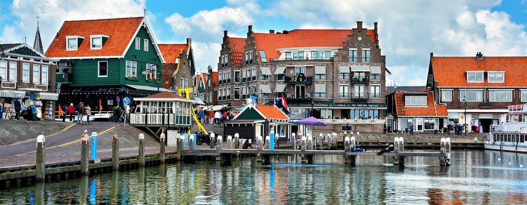 Guided walk or bike ride in Katwoude-Volendam