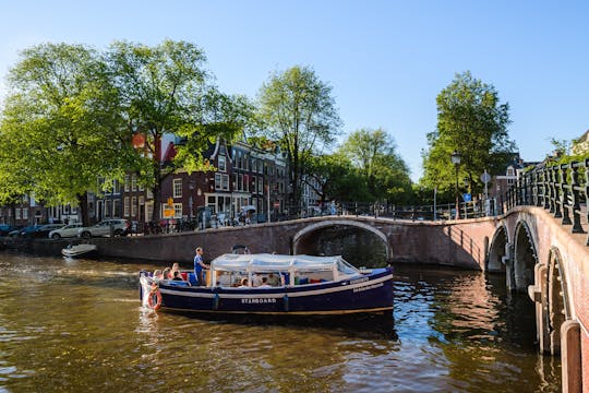 Prywatny rejs po kanałach Amsterdamu z otwartym barem