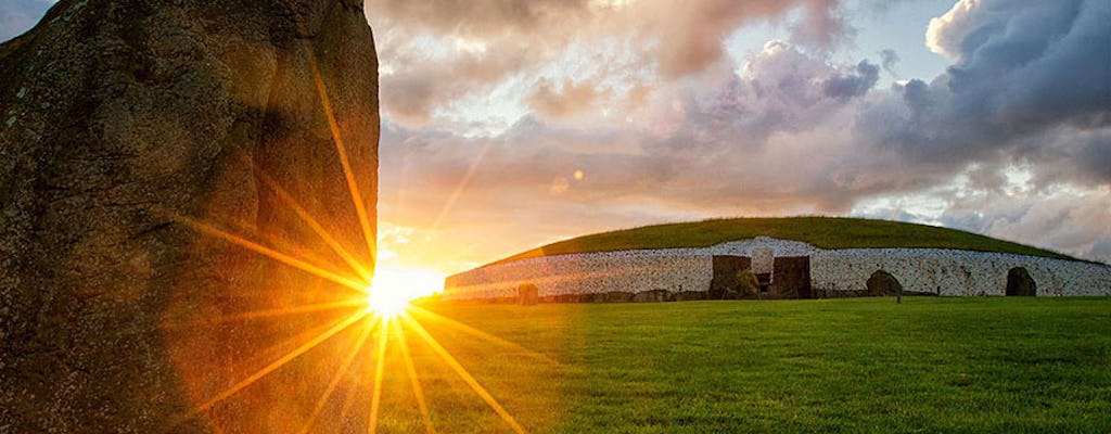 Tour di un giorno autoguidato di Newgrange con noleggio auto