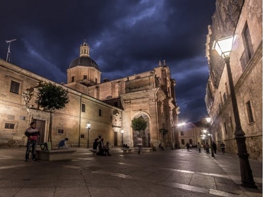 Privéwandeling door Salamanca bij nacht